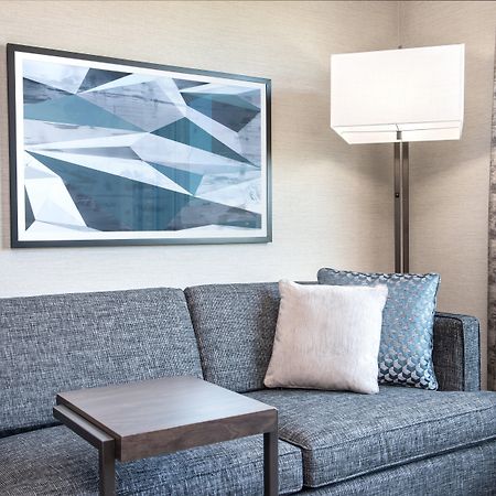 Holiday Inn Boston Logan Airport - Chelsea By Ihg Екстер'єр фото