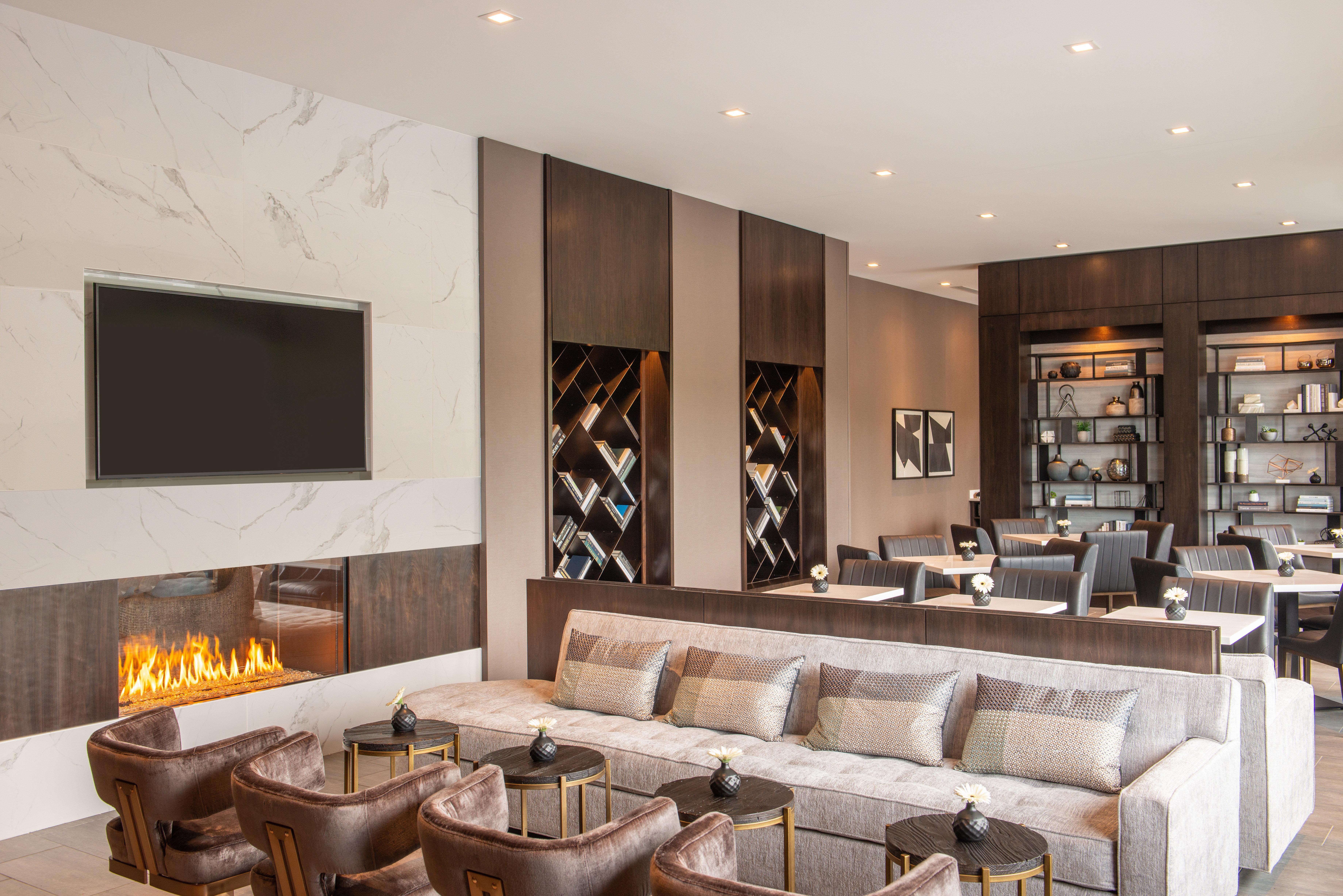 Holiday Inn Boston Logan Airport - Chelsea By Ihg Екстер'єр фото