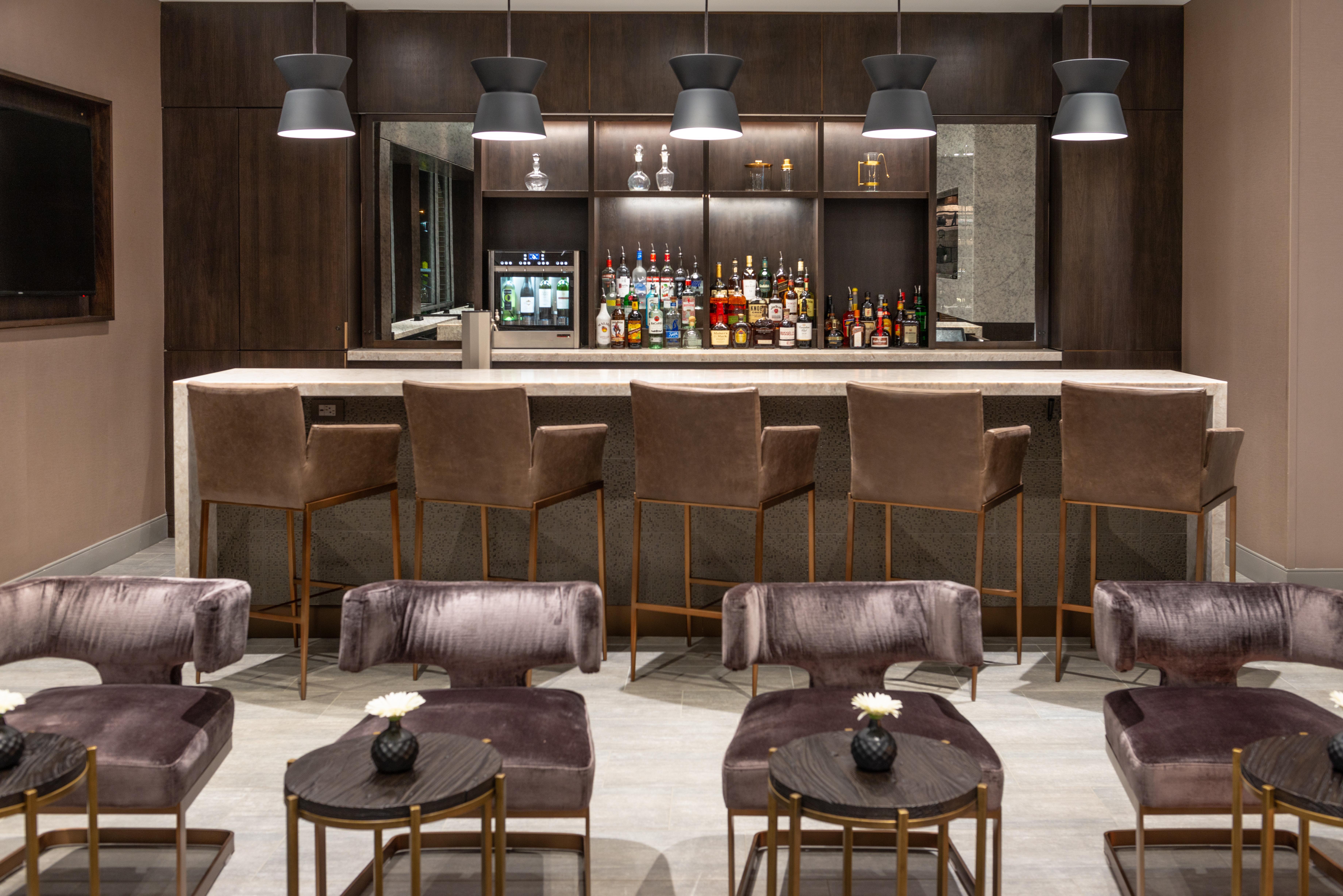Holiday Inn Boston Logan Airport - Chelsea By Ihg Екстер'єр фото